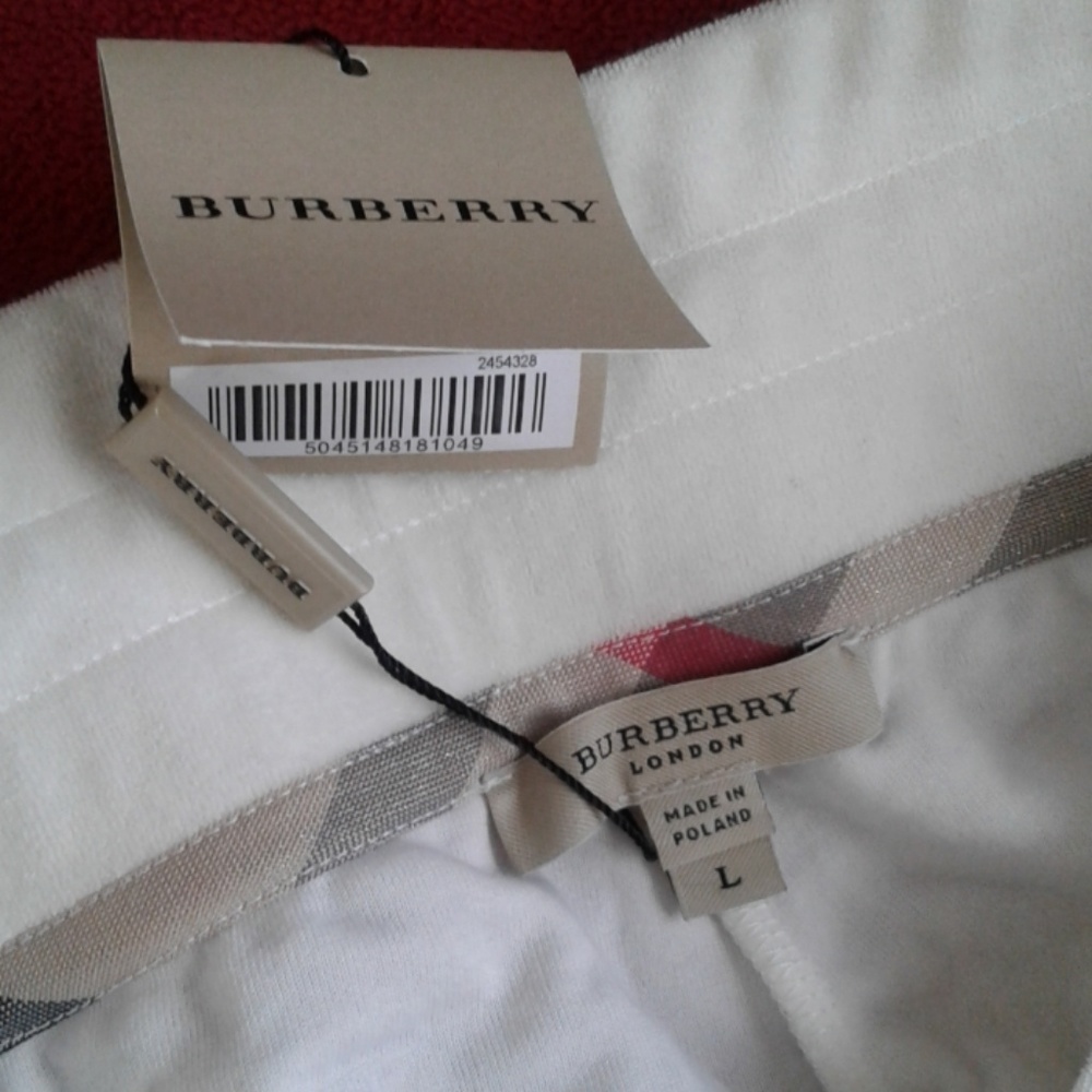 Burberry sweat pants NWT authentic